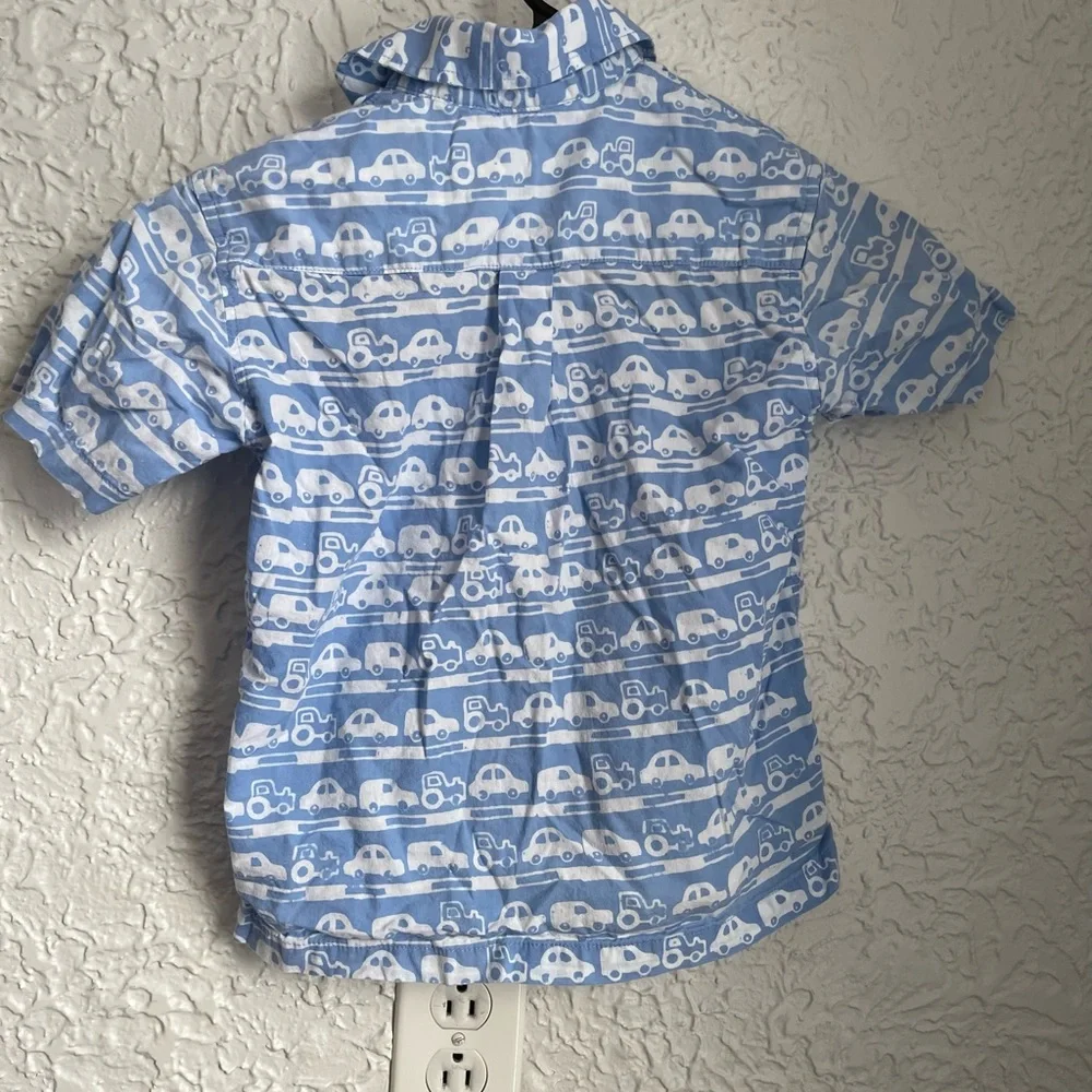 Three Island Button Up 🌊 - Picture 3 of 3
